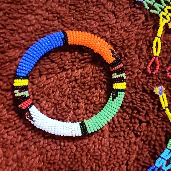 Multicolor Beaded Masai African Colar Necklace with Bracelet - Picture 3 of 3